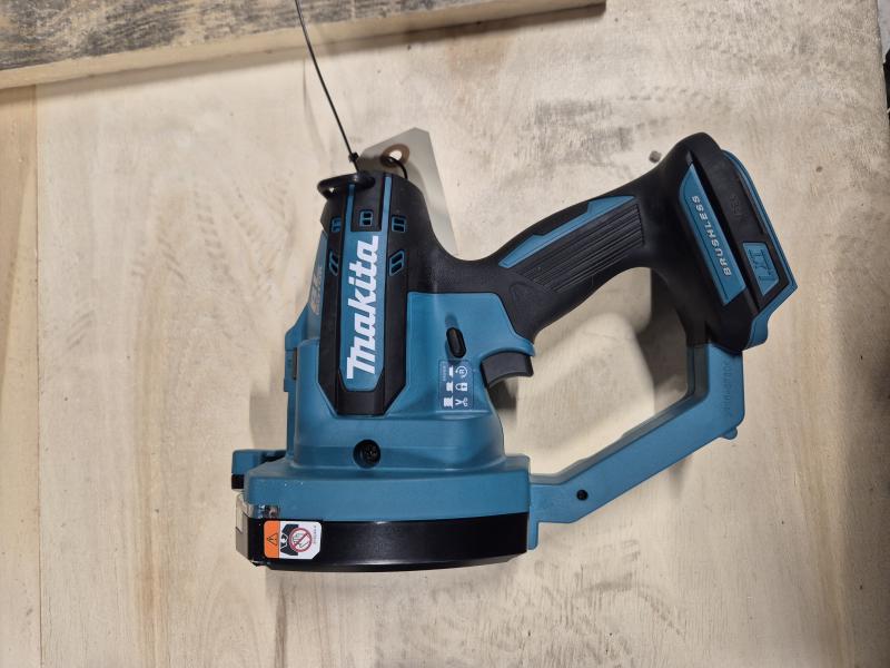 Makita DSC102Z Gängstångsklippare 18V (demomaskin)