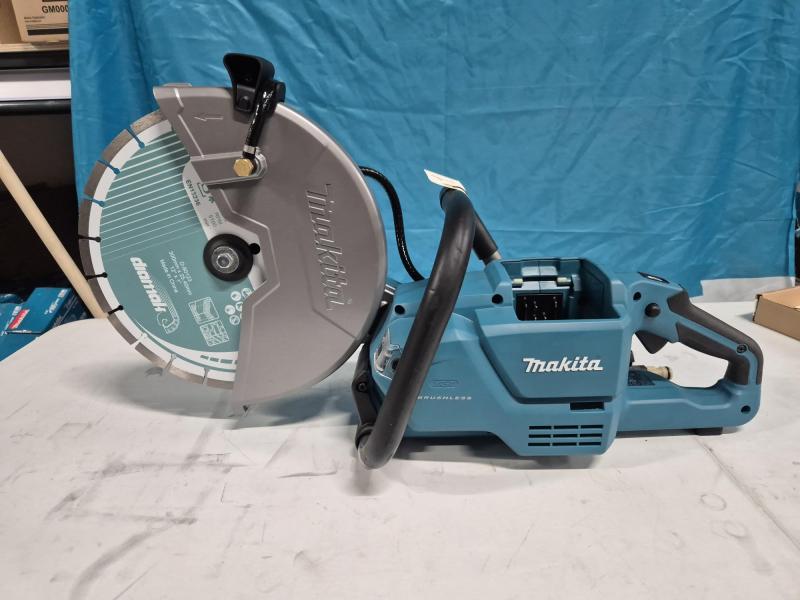 Makita CE004GZ Kapmaskin 40V 300mm (demomaskin)