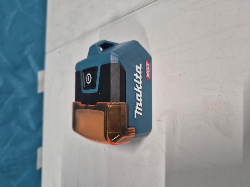 Makita ML011G Arbetslampa 40V • USB (demomaskin)