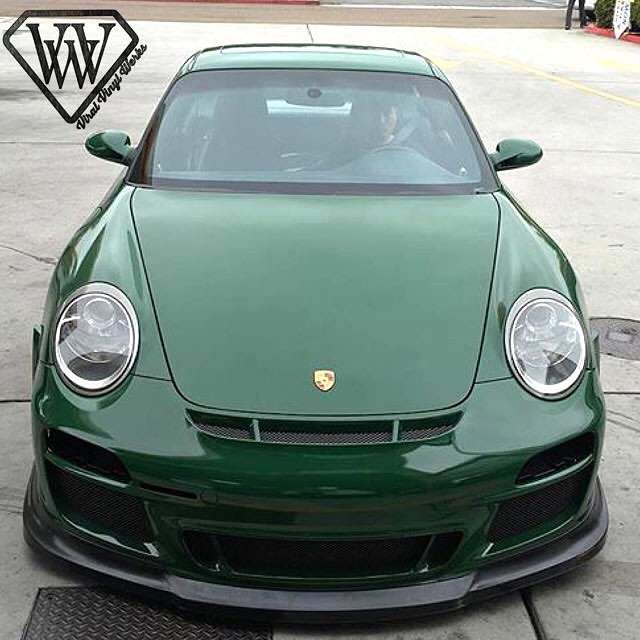 Avery Gloss Dark Green