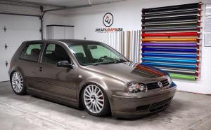 3M 2080-G211 Metallic Gloss Charcoal Vinyl