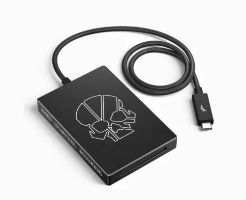RED CFAST 2.0 CARD READER