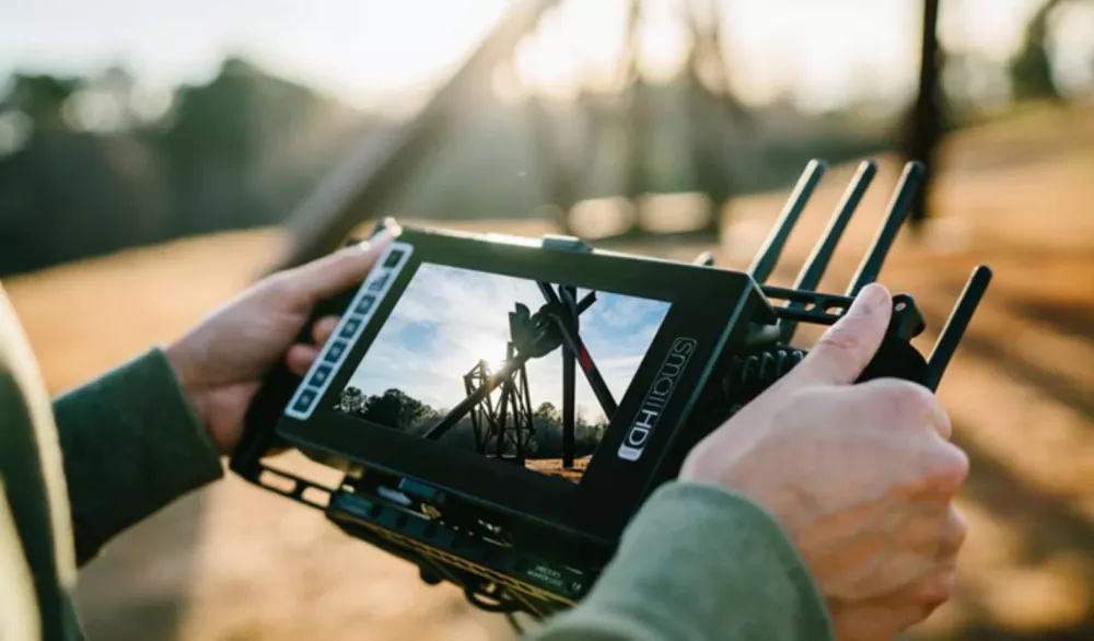 smallhd 703 UltraBright V-Mount Directors Kit