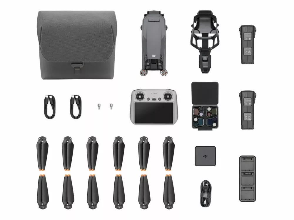 DJI Mavic 3 Pro Fly More Combo + Dji RC
