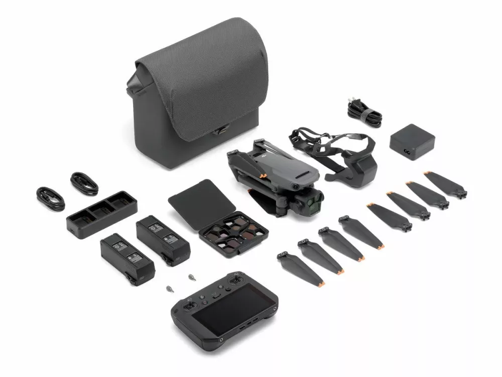 DJI Mavic 3 Pro Fly More Combo + Dji RC Pro