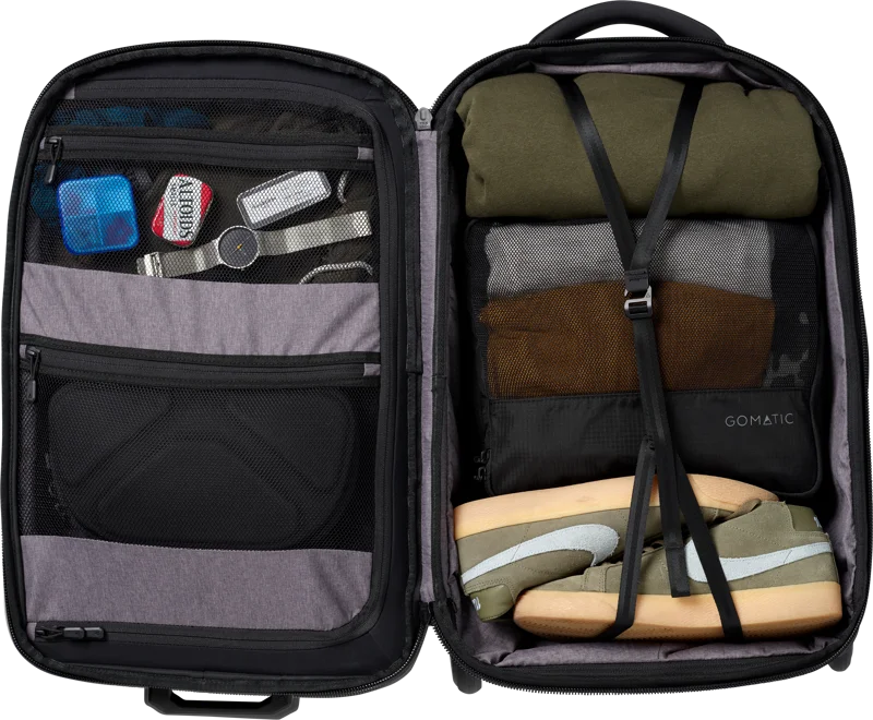 Gomatic Navigator 37L Wheeled Expandable Carry-On Bag (Black)