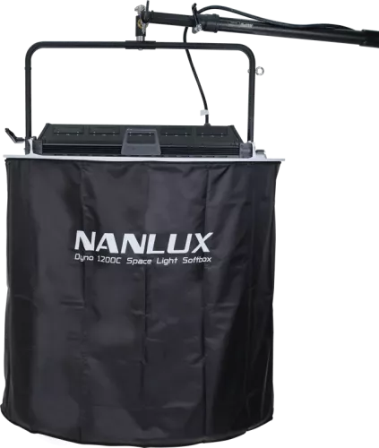 Nanlux Dyno 650C Space light Softbox