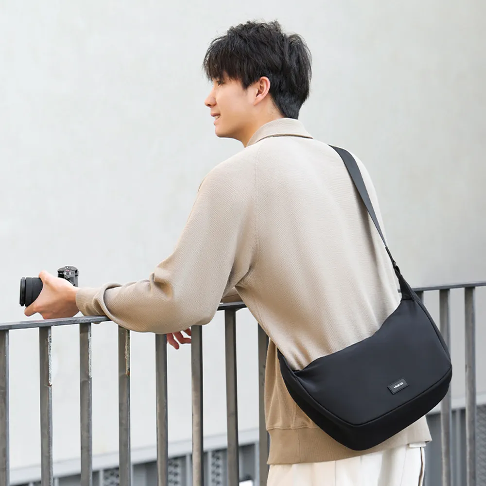 Ulanzi HMN1 Crossbody Bag (Black)