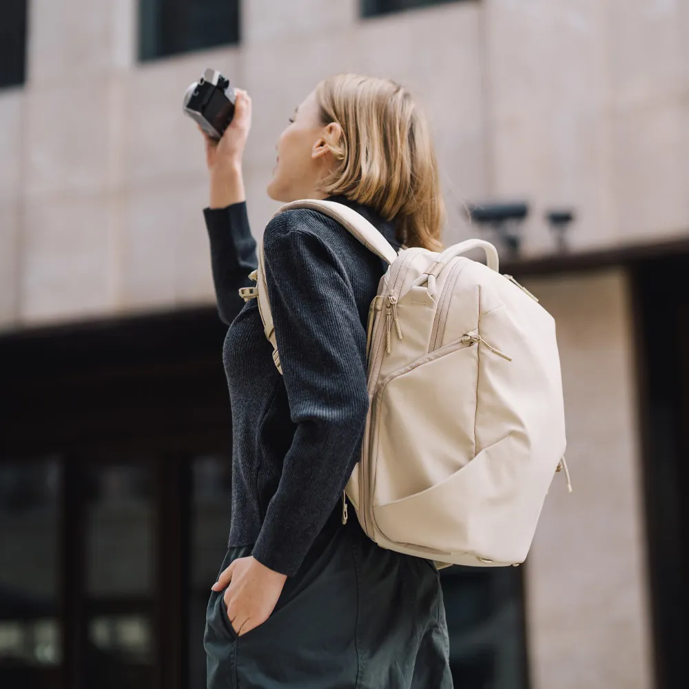 PGYTECH OneGo Lite Backpack 16L(Cream)
