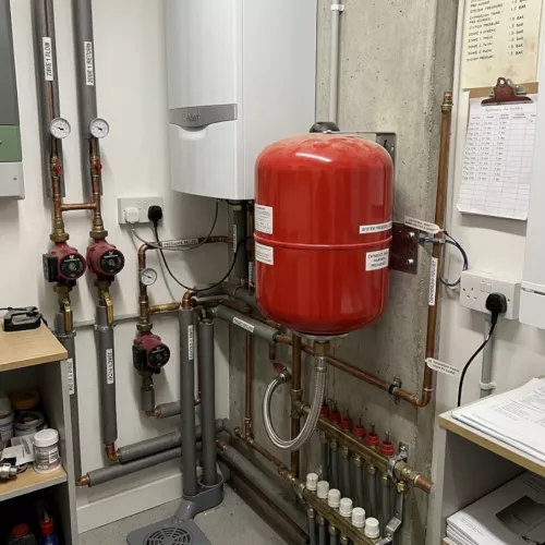 Hydropress 100L Vertikal Med Butylgummiblås G25 Beulco
