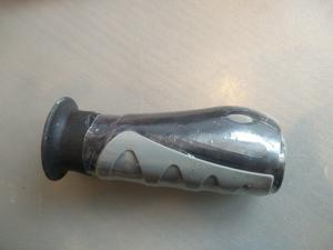 Gummihandtag  vänster Oset gamla modellen