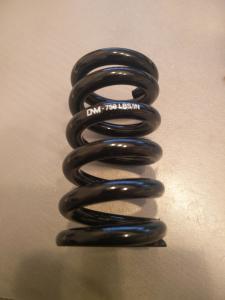 Fjäder bakdämpare 750 (LSB/IN)