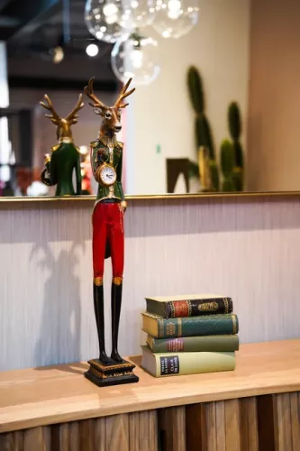 Bordsklocka Herr Hjort, 72cm