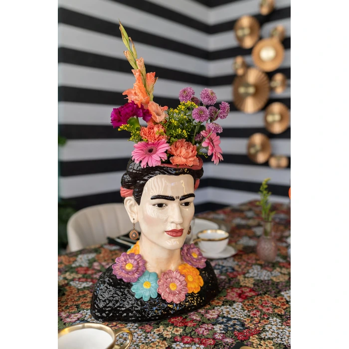 Vas Style Muse Flowers, Flerfärgad, mått 29.3 cm, placerad i rumsmiljö