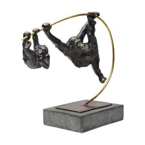 Skulptur Klättrande Apor