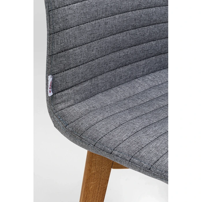 Stol Lara grå, mått 48 cm, med fokus på sits och rygg