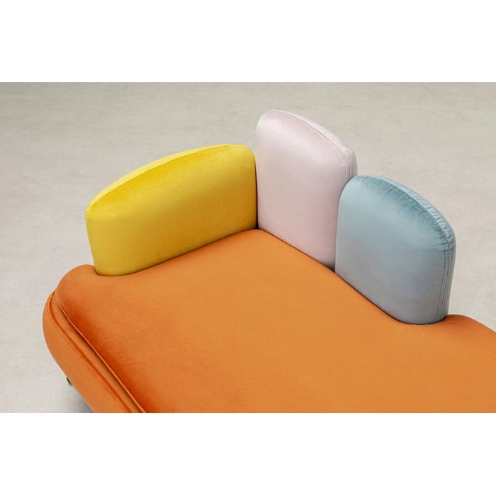 Hund- och kattbädd Diva orange, Flerfärgad/Orange, mått 47 x 84.5 x 54 cm, sedd från höger sida