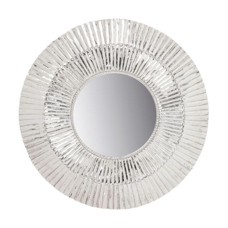 En dekorativ stor rund spegel med ram i silver.