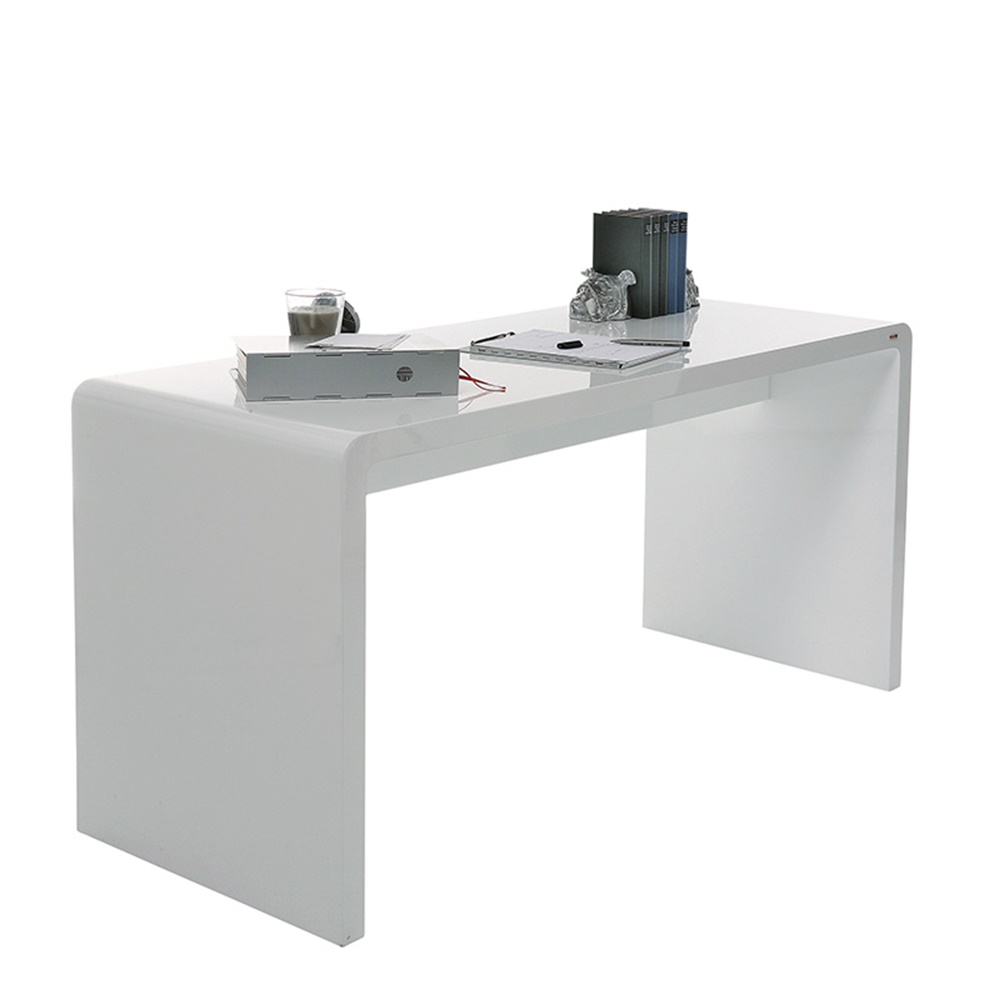 Skrivbord White Club 150 cm strömlinjeformat Skrivbord White Club 150 cm strömlinjeformat