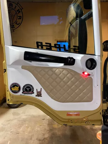 Scania 4-Serie Dörrsida