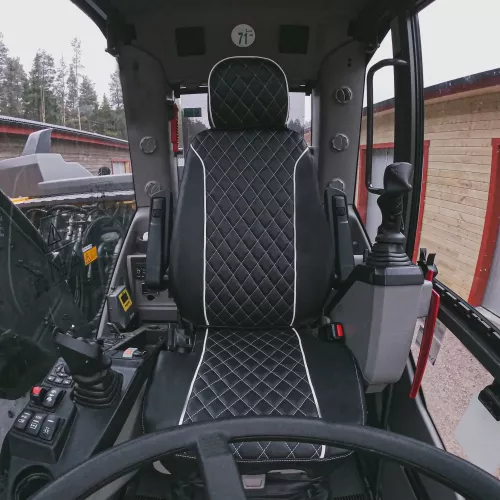 Stolsöverdrag: Volvo Grävmaskiner Standard stol Svart/Röd Diamantmönster