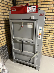 Balpressen SveLog 40 begagnad