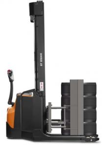 Toyota BT SWE140S special med monterad däckklämma