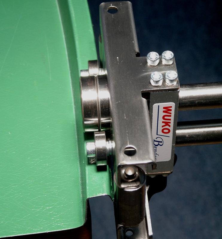 Med WUKO Unibender 350 mm tar du lätt upp tex en högfals på en svängd yta.