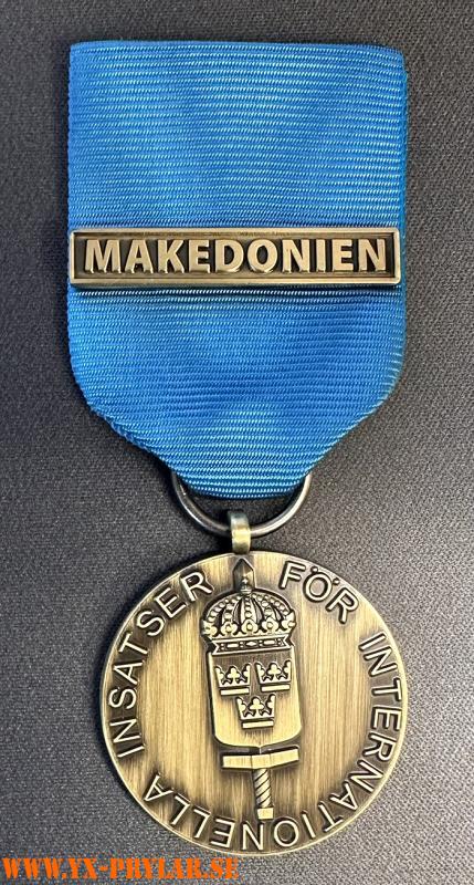 Försvarsmaktens medalj för internationella insatser i brons med bandspänne MAKEDONIEN