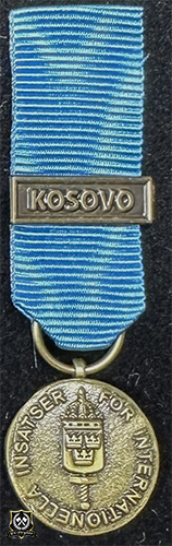Försvarsmaktens medalj för internationella insatser i brons med bandspänne -KOSOVO-