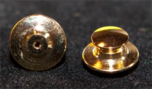 Tie tac lås