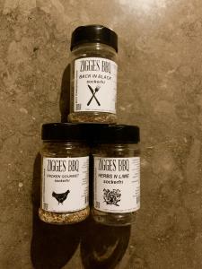 3-pack SOCKERFRIA utvalda kryddor i shakers HLN, CG. BinB  ( 3*200 gr )