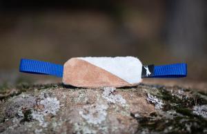 Joy of dog sport cutie tug toy leather blue Förköp - få 10% rabatt