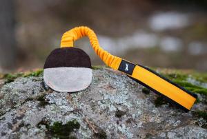 Joy of dog sport teenytiny ball with bungee orange/black *Förköp - få 10% rabatt