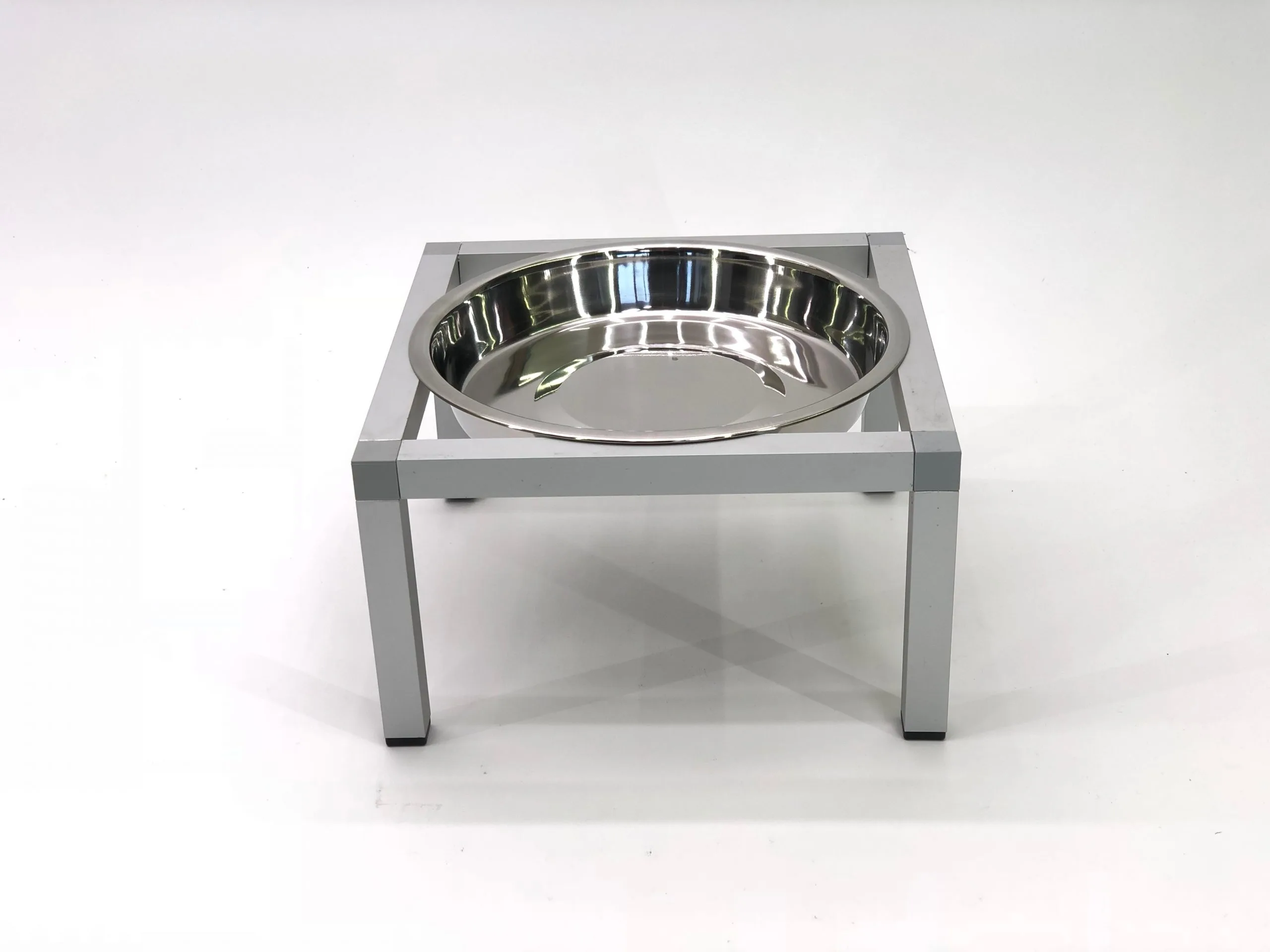 Badskål med metallram