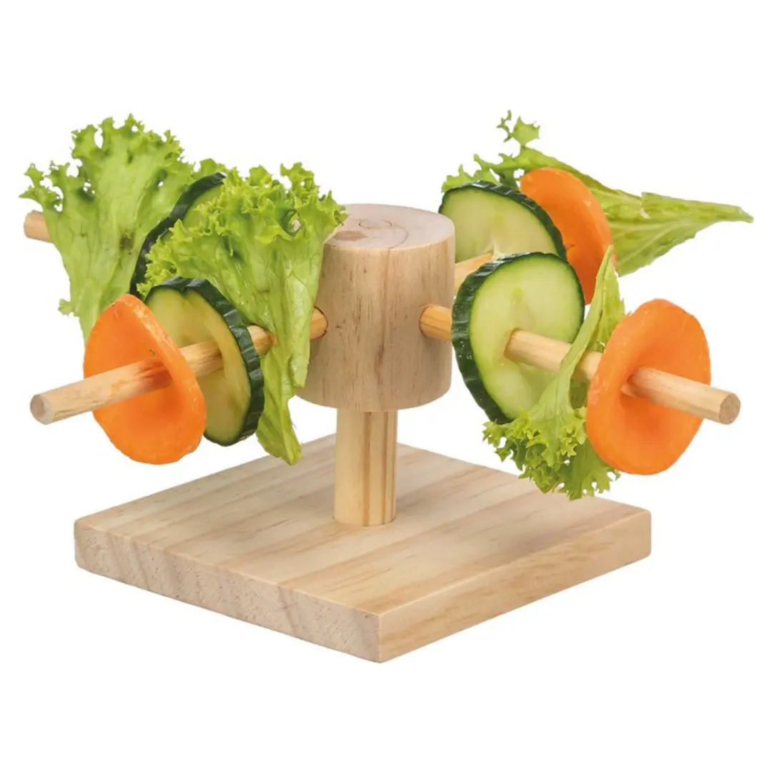 Roterande foderställ i trä