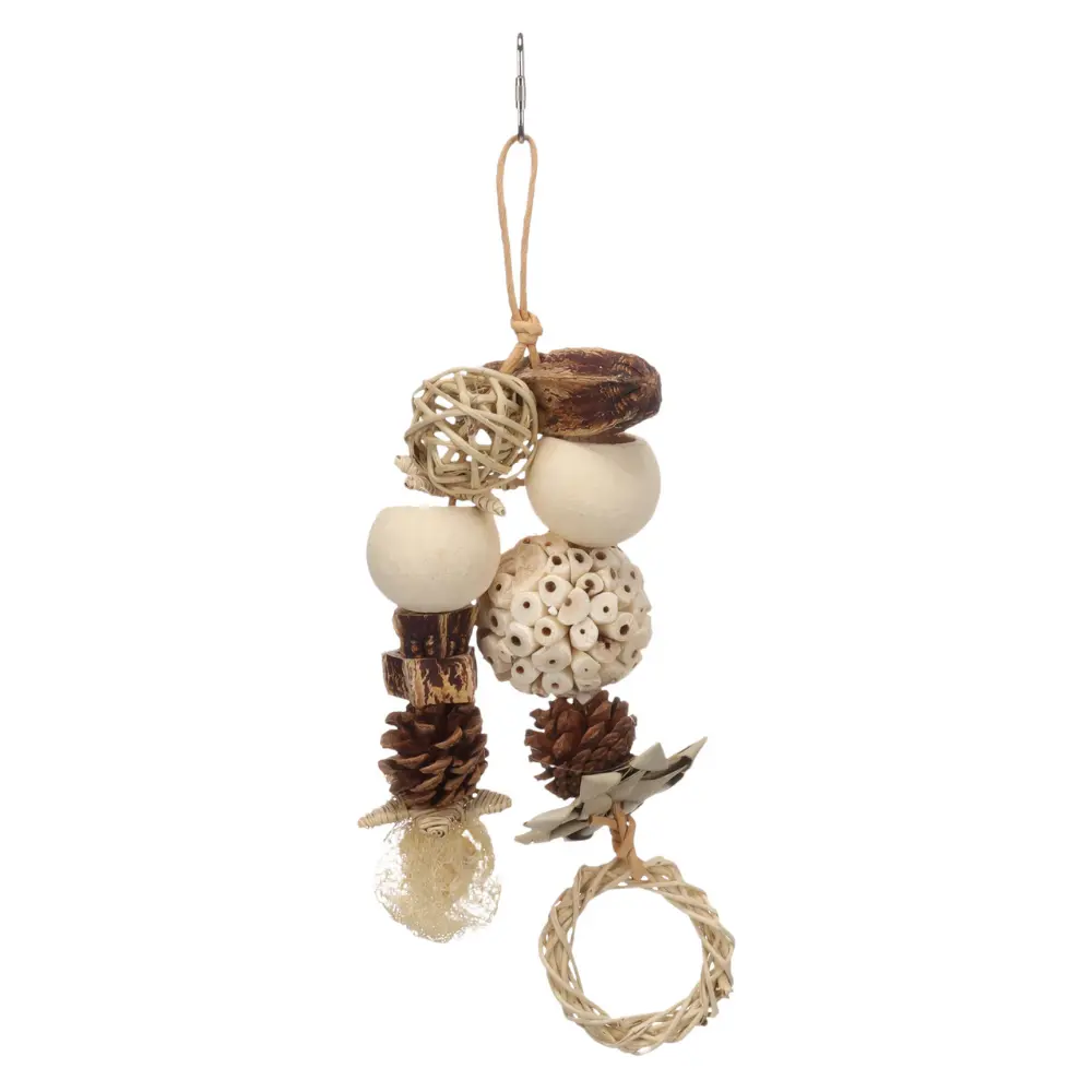 Hängleksak Jani 32 cm  med loofah och växtdelar