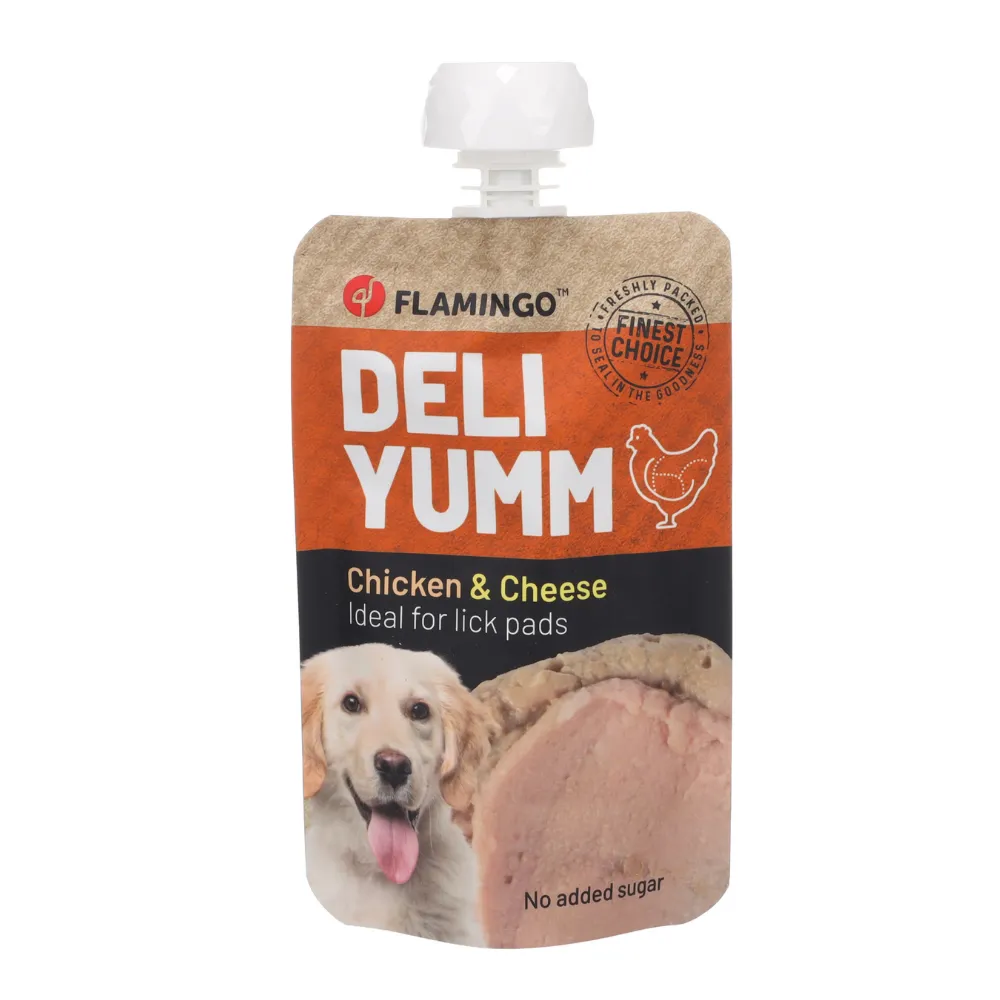Deli Yumm hundpastej med kyckling och ost, perfekt att bre på slickmatta.